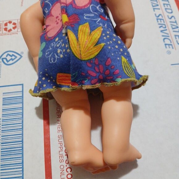 2018 Hasbro Baby Blonde Doll 12” Small Spot On Dress - Picture 7 of 8